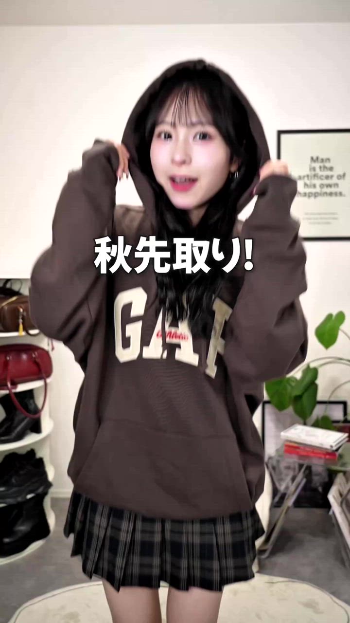 りなてぃ｜FOREVER 21のレッグウォーマーを使った動画 - WEAR