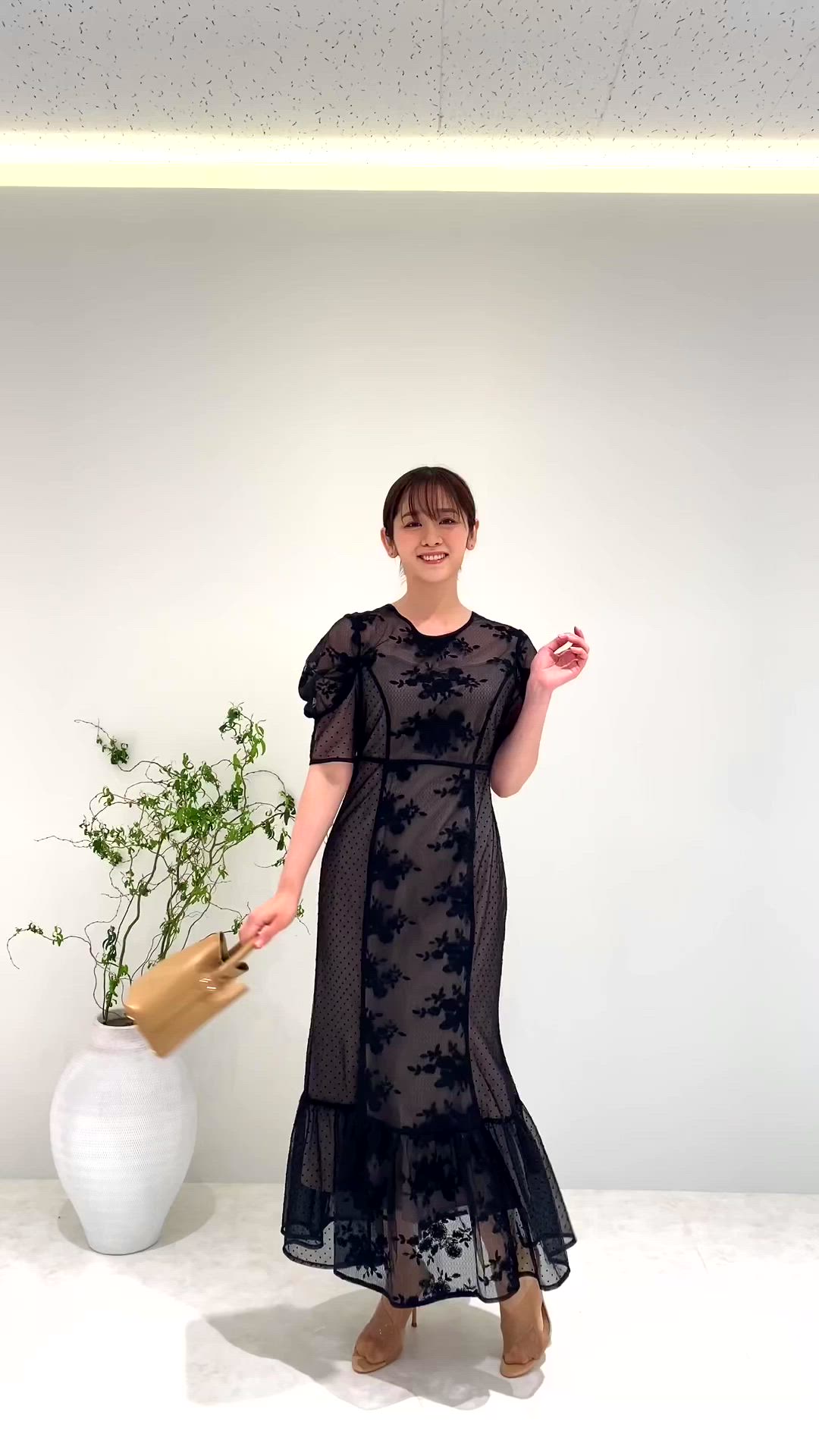 LEJA】異素材レースパフスリーブ切り替えウエストリボン美脚効果ドレス