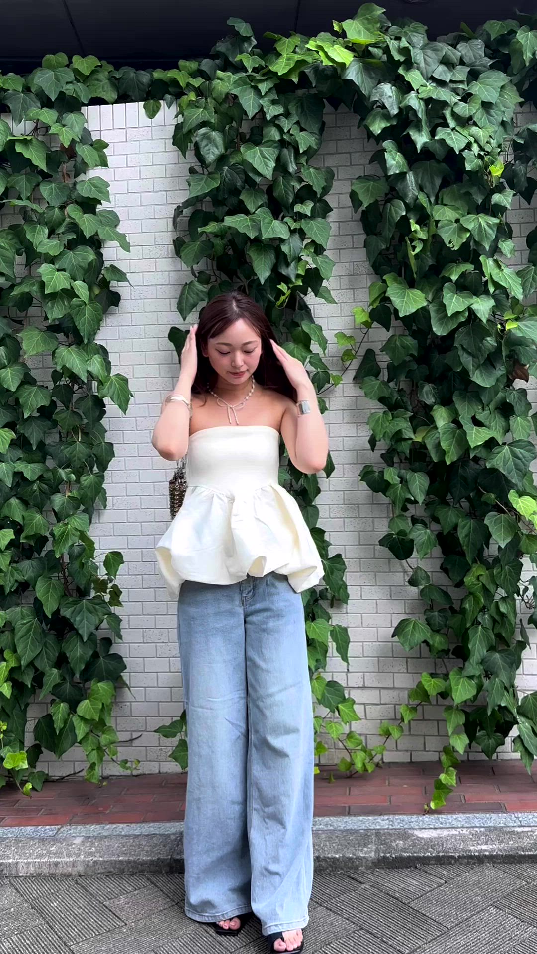 三村有希｜Stylevoice for xxxのチューブトップを使った動画 - WEAR